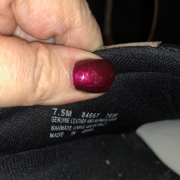 Timberland size 7.5 slip on shoes - Picture 7 of 7